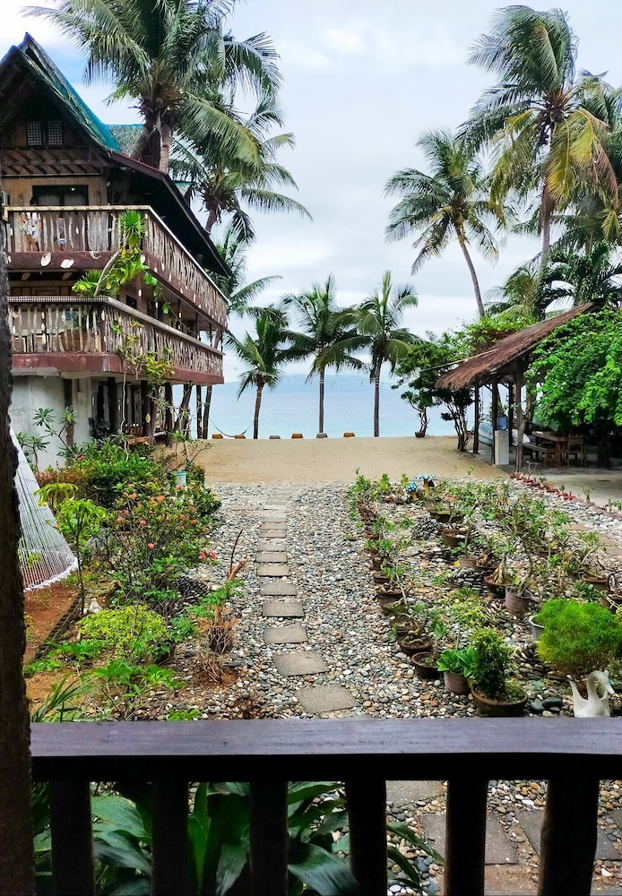 bamboo house beach lodge and restaurant