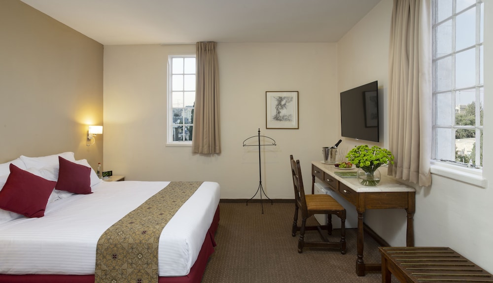 ymca three arches hotel