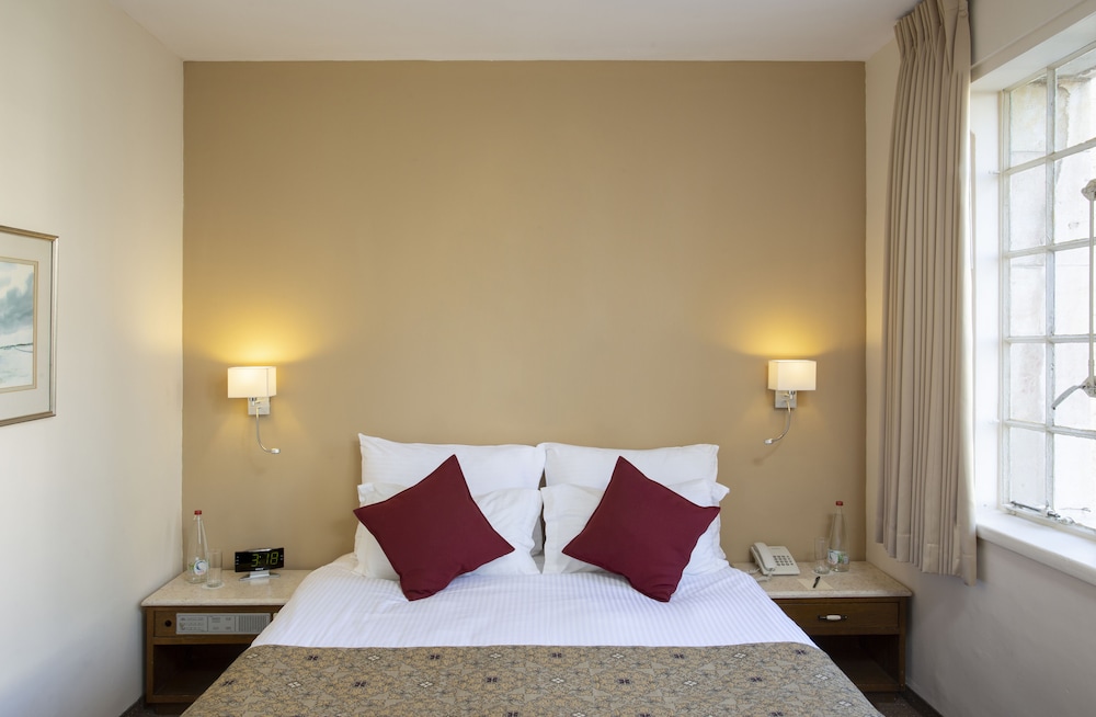 ymca three arches hotel