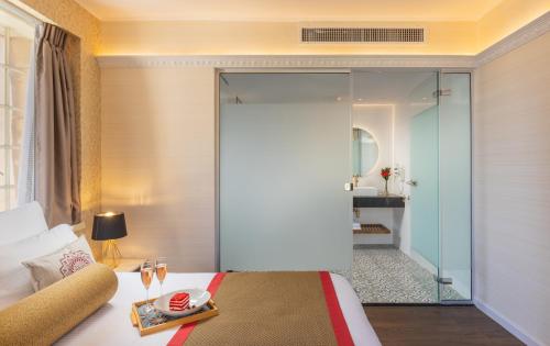 ymca three arches hotel