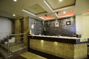 grand treat hotel