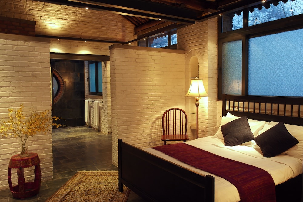 brickyard retreat at mutianyu great wall