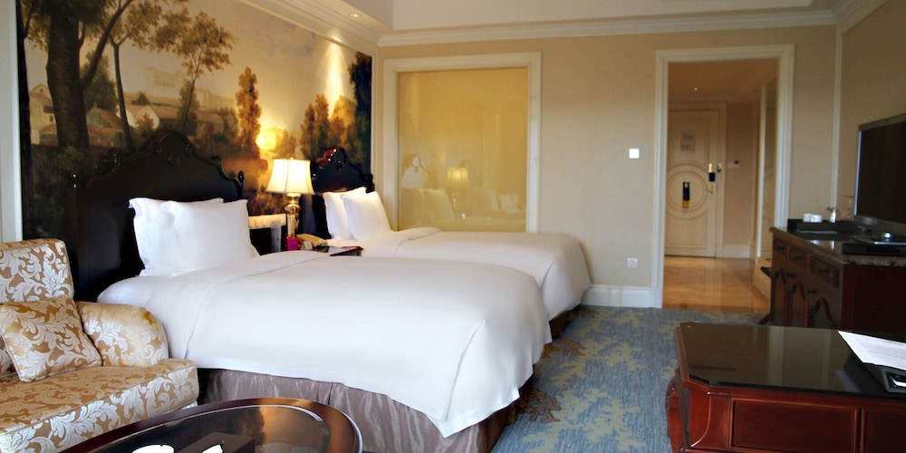 crowne plaza qingdao ocean spring resort an ihg hotel