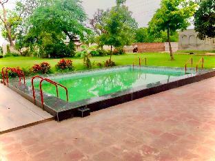 rajeshwari resort