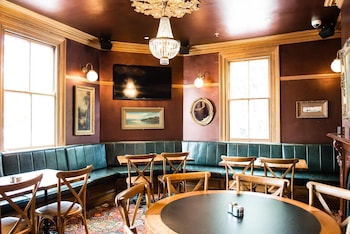 shakespeare hotel surry hills