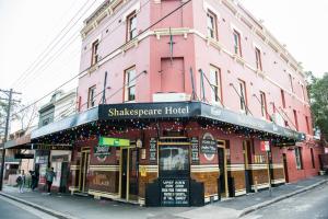 shakespeare hotel surry hills