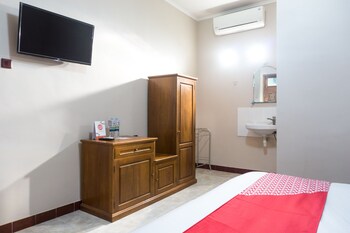 super oyo 942 srikandi hotel