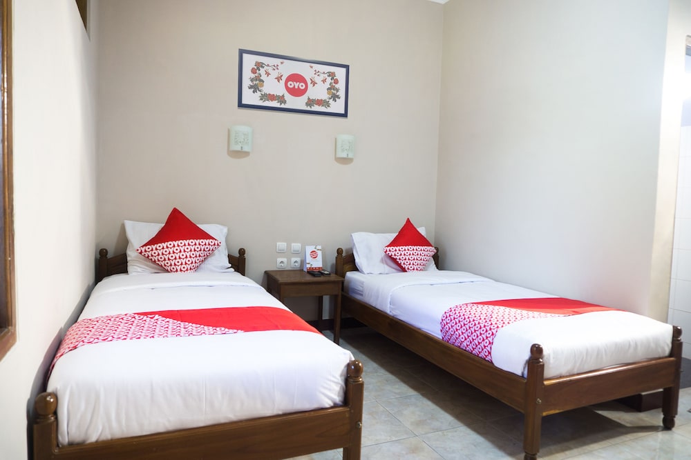 super oyo 942 srikandi hotel