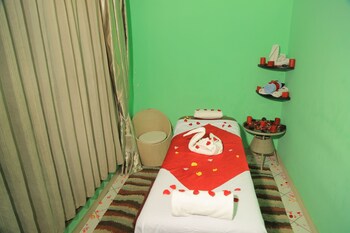 sarem international hotel