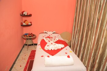 sarem international hotel