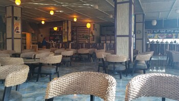 sarem international hotel