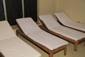 sarem international hotel