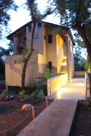 lake lodge boutique hotel kandalama