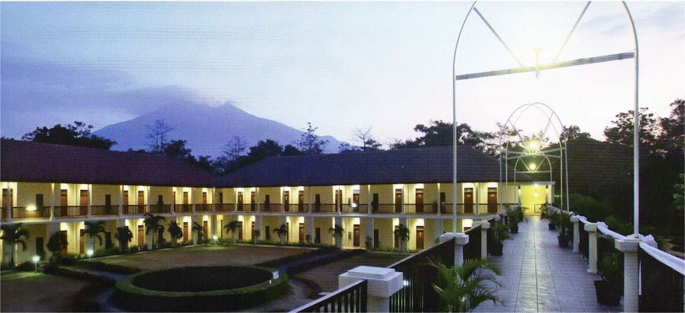 demmerick salib putih hotel salatiga