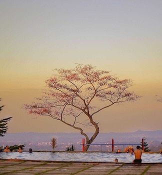 demmerick salib putih hotel salatiga