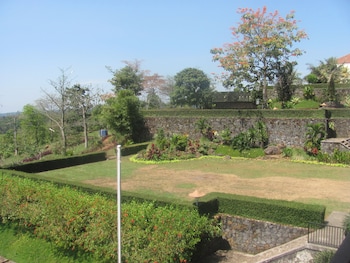 demmerick salib putih hotel salatiga