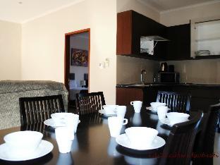 Kuta Townhouse Apartments,Candi Dasa>>Bali,4 star