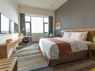 Holiday Inn Express Chengdu Huanhuaxi By Ihg,Sichuan>>Chengdu,4 star