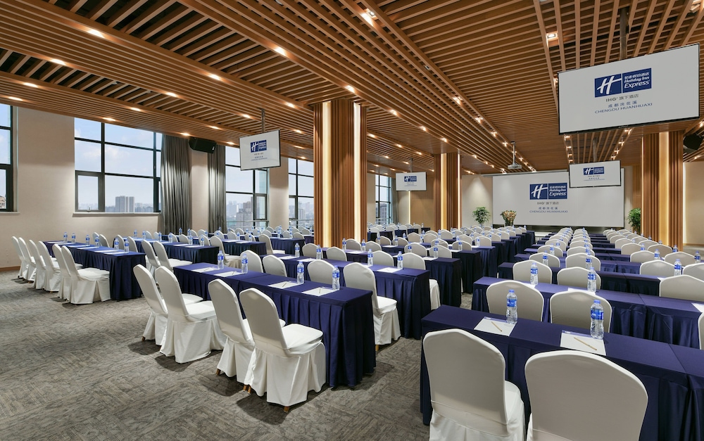 holiday inn express chengdu huanhuaxi by ihg