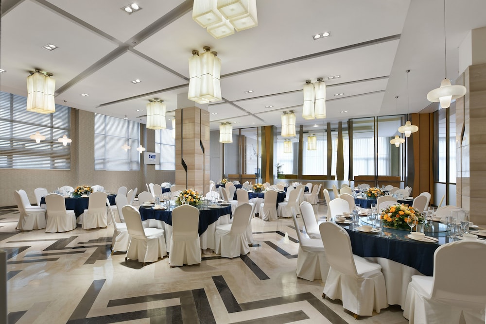 holiday inn express chengdu huanhuaxi by ihg