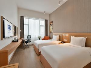 holiday inn express chengdu huanhuaxi by ihg