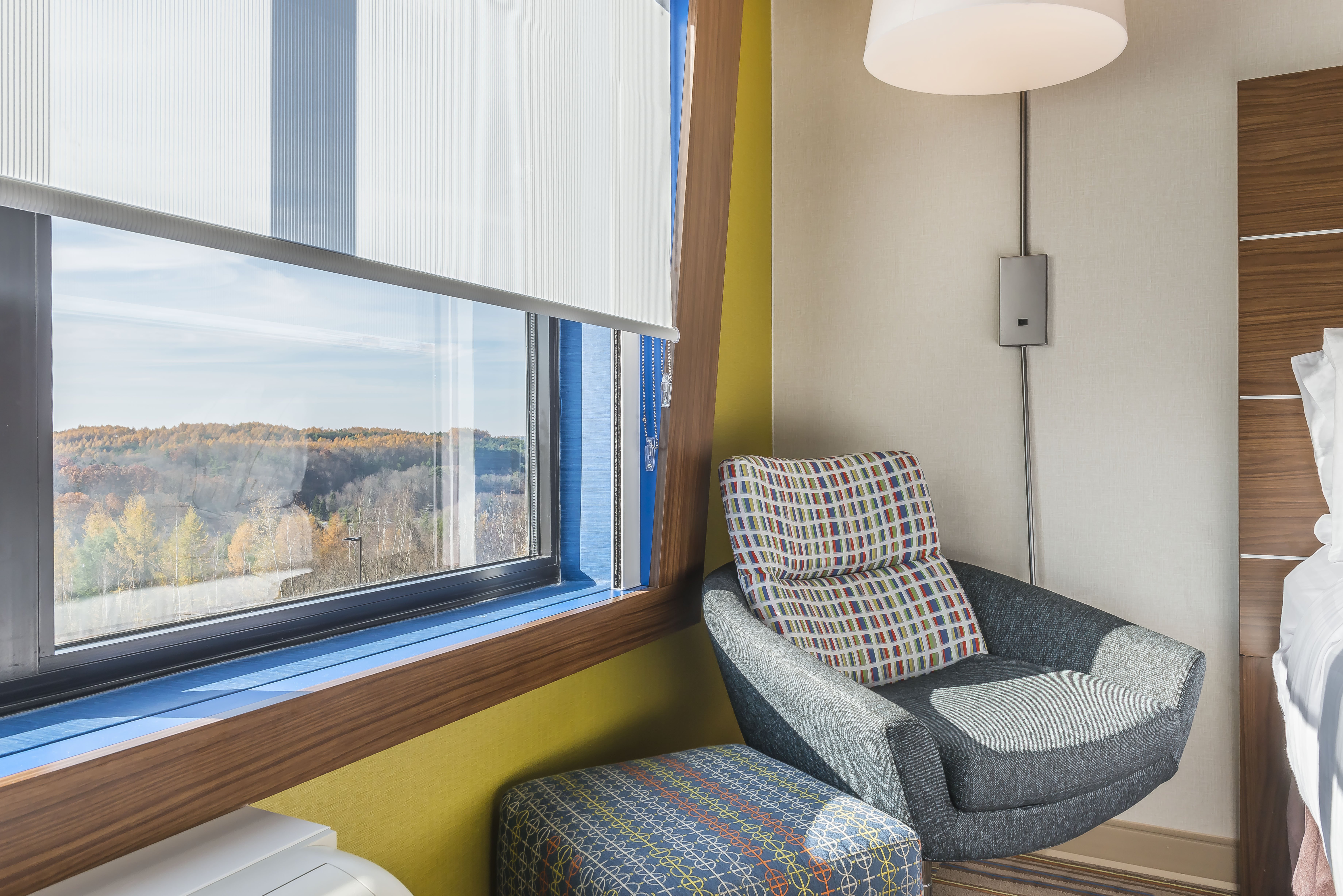 holiday inn express and suites clarion by ihg