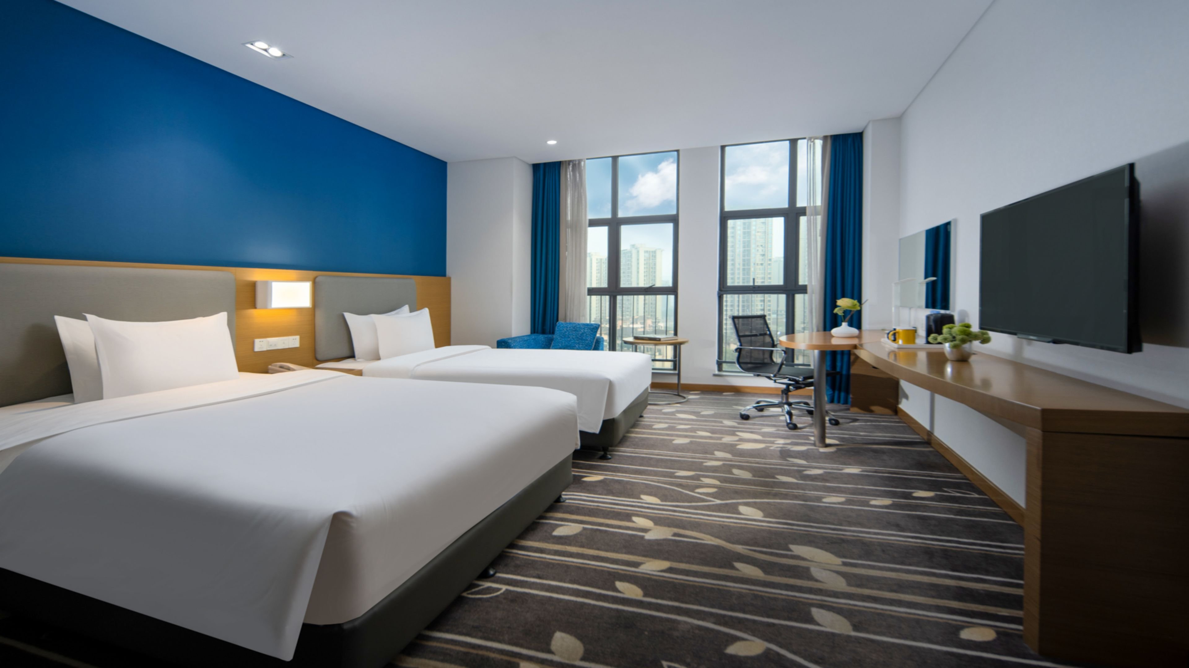 holiday inn express chongqing university town