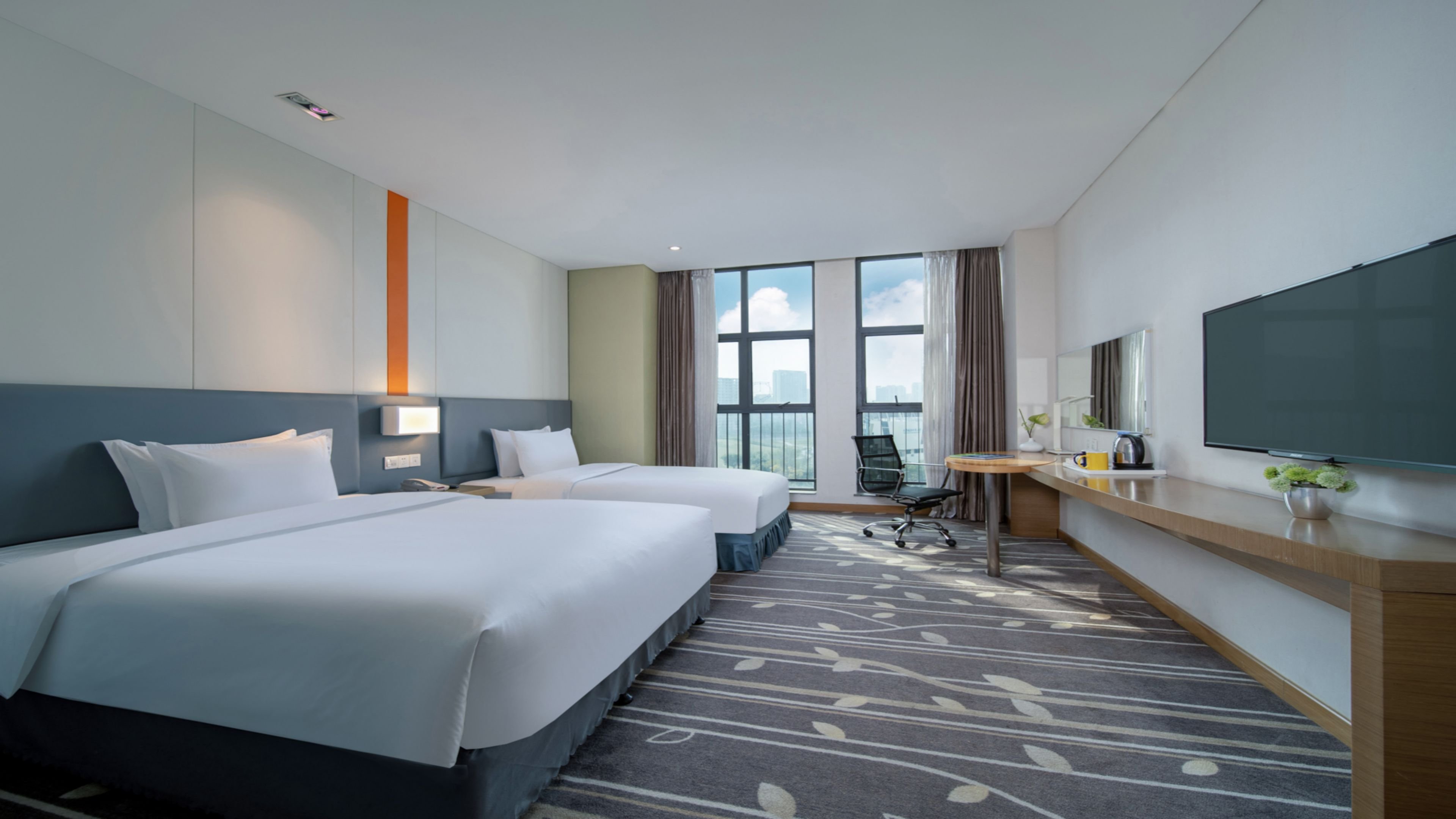 holiday inn express chongqing university town