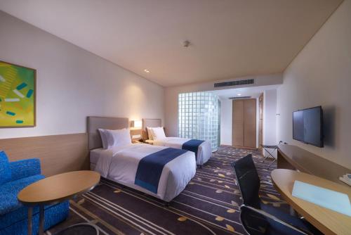 Holiday Inn Express Chongqing University Town,Chongqing>>Beibei,3 star