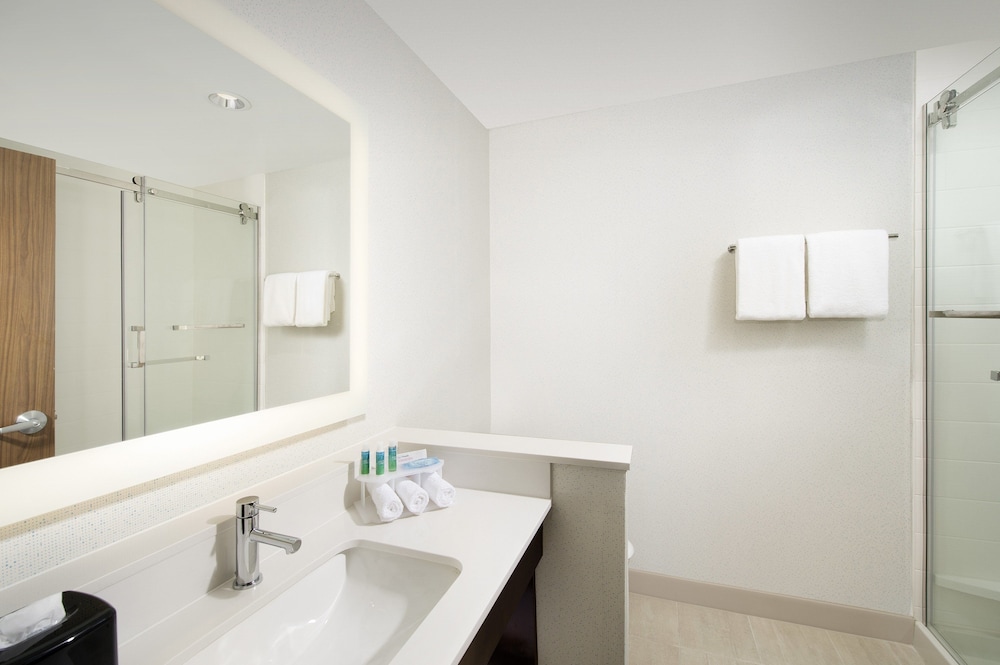 holiday inn express and suites new braunfels by ihg