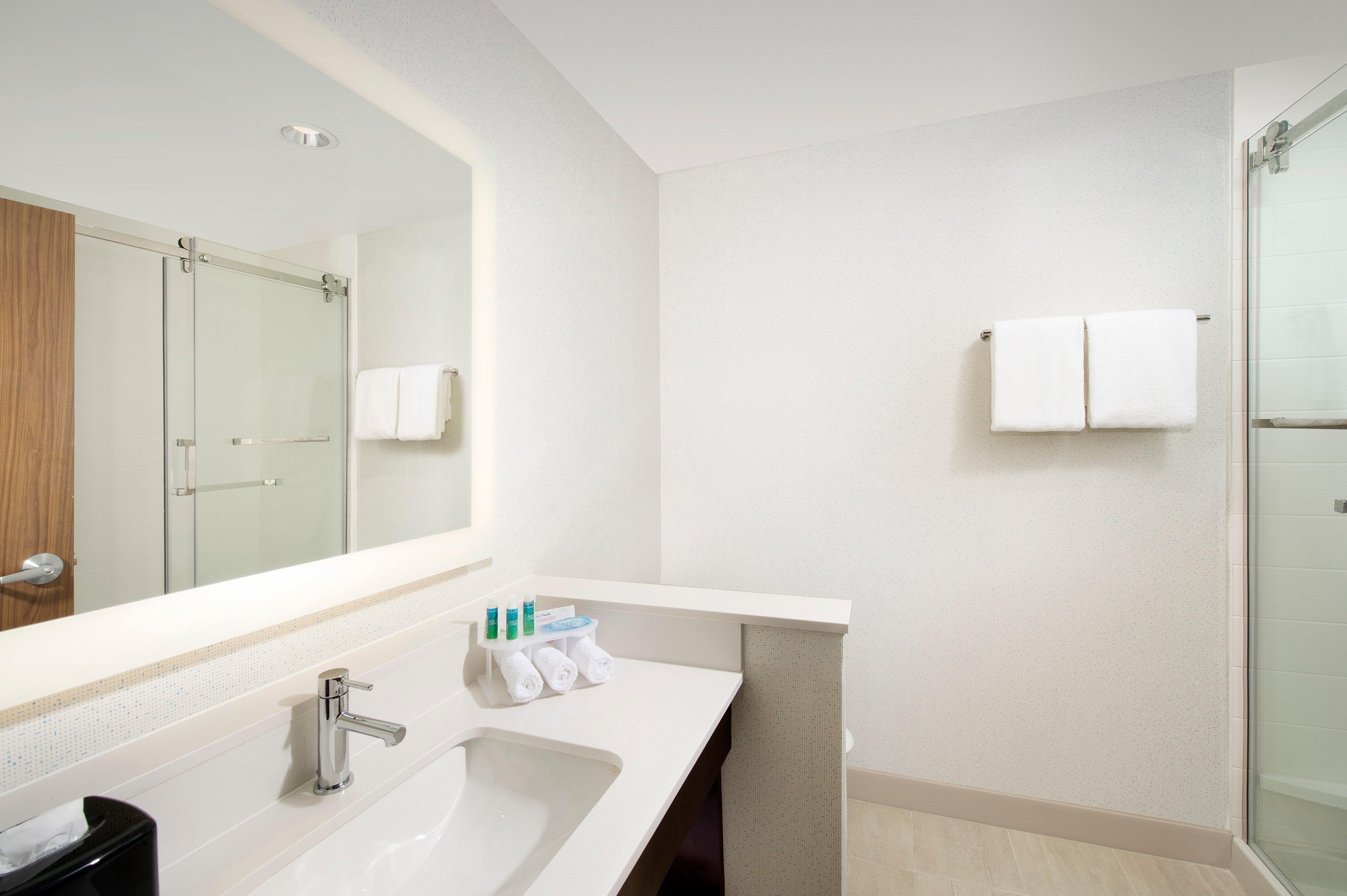 holiday inn express and suites new braunfels by ihg