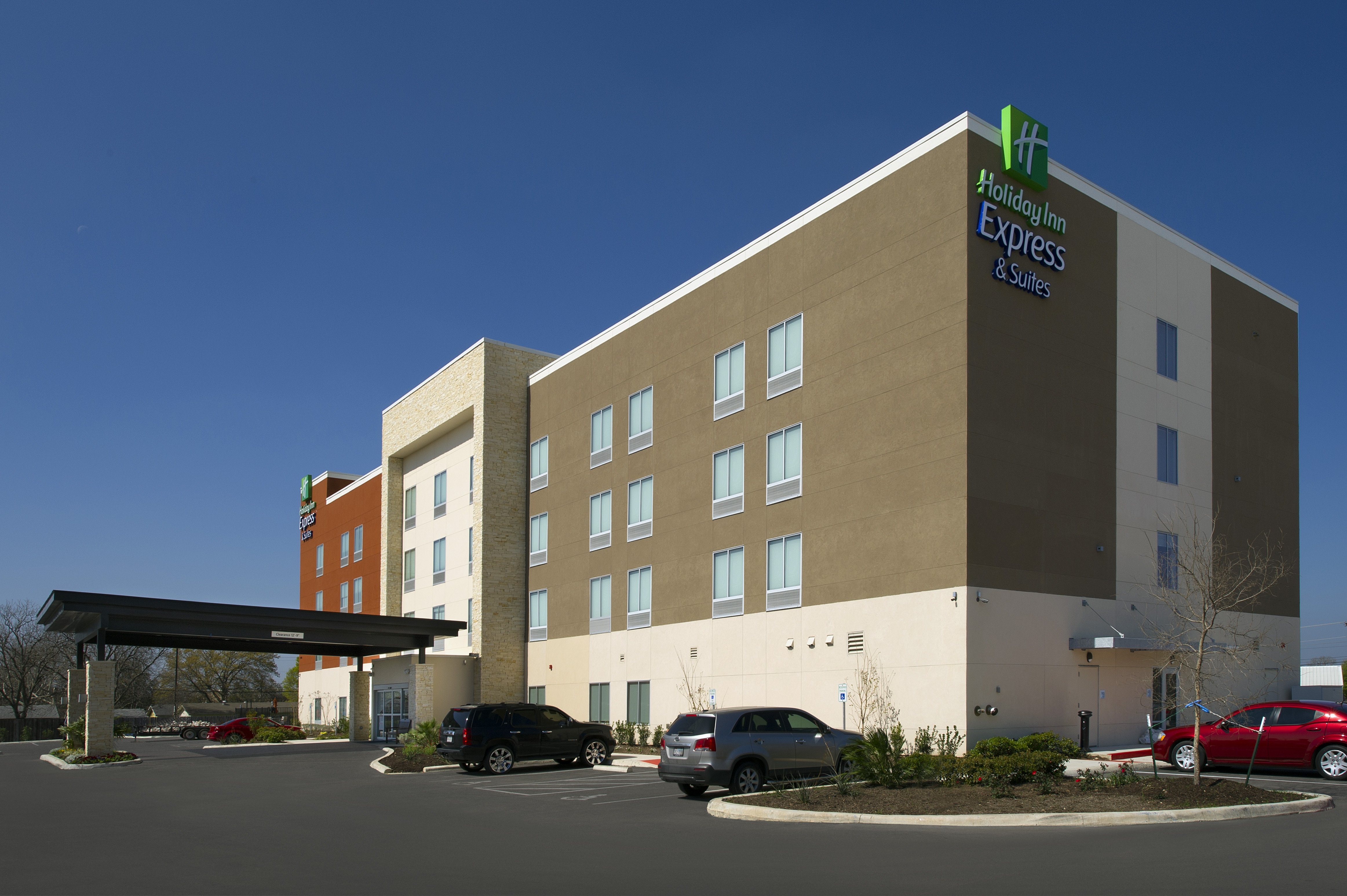 holiday inn express and suites new braunfels by ihg
