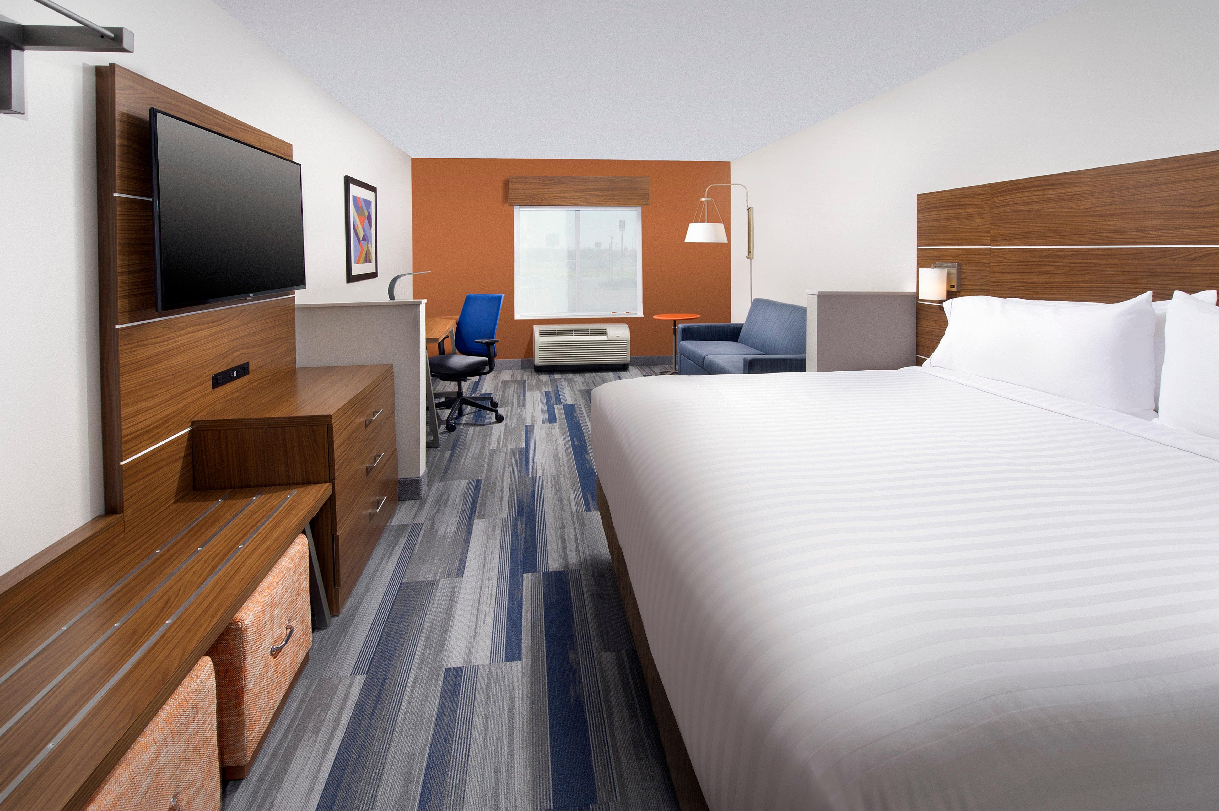 holiday inn express and suites new braunfels by ihg