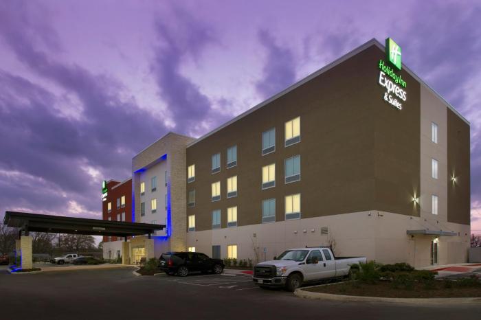 holiday inn express and suites new braunfels by ihg