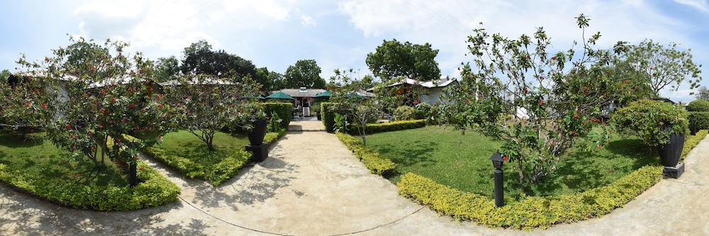 flower garden lake resort