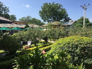 flower garden lake resort