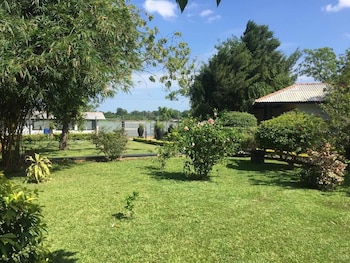 flower garden lake resort