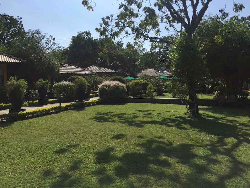 flower garden lake resort