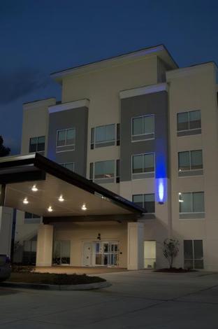 holiday inn express slidell by ihg