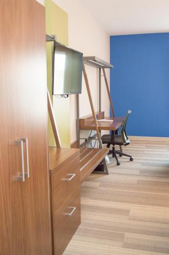 holiday inn express slidell by ihg
