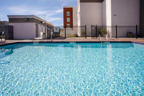 holiday inn express slidell by ihg