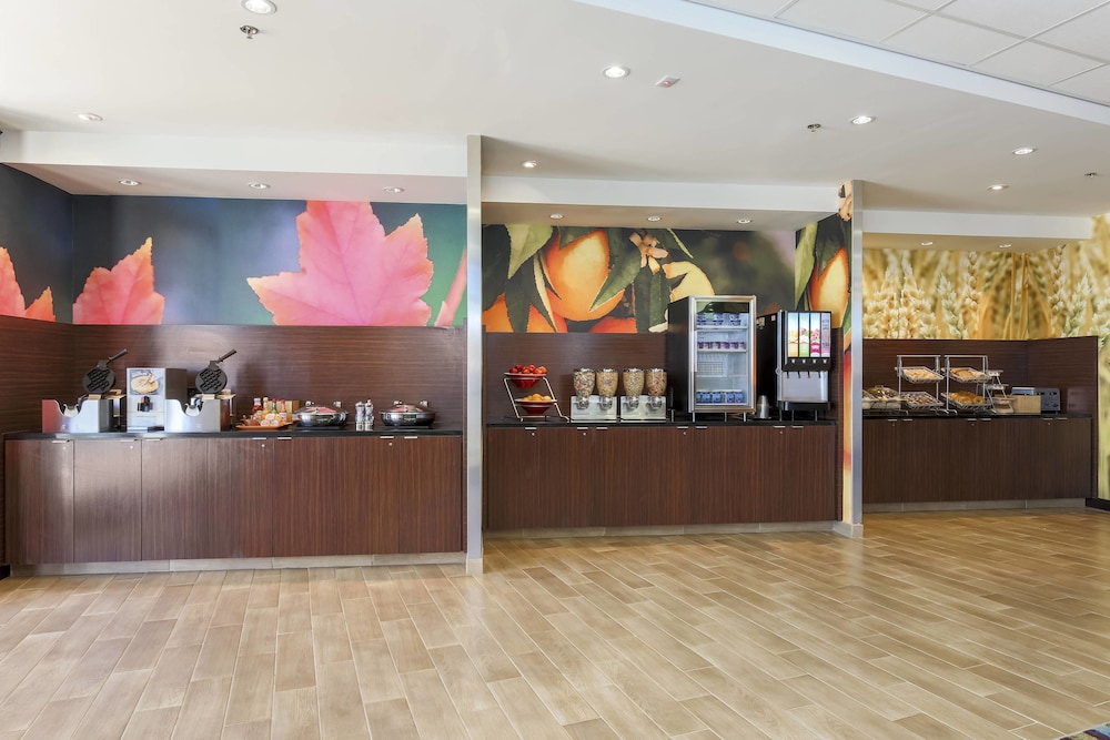 fairfield inn and suites pleasanton