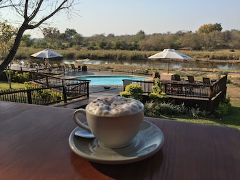 Sabie River Bush Lodge,Cork>>Bushbuckridge,3 star