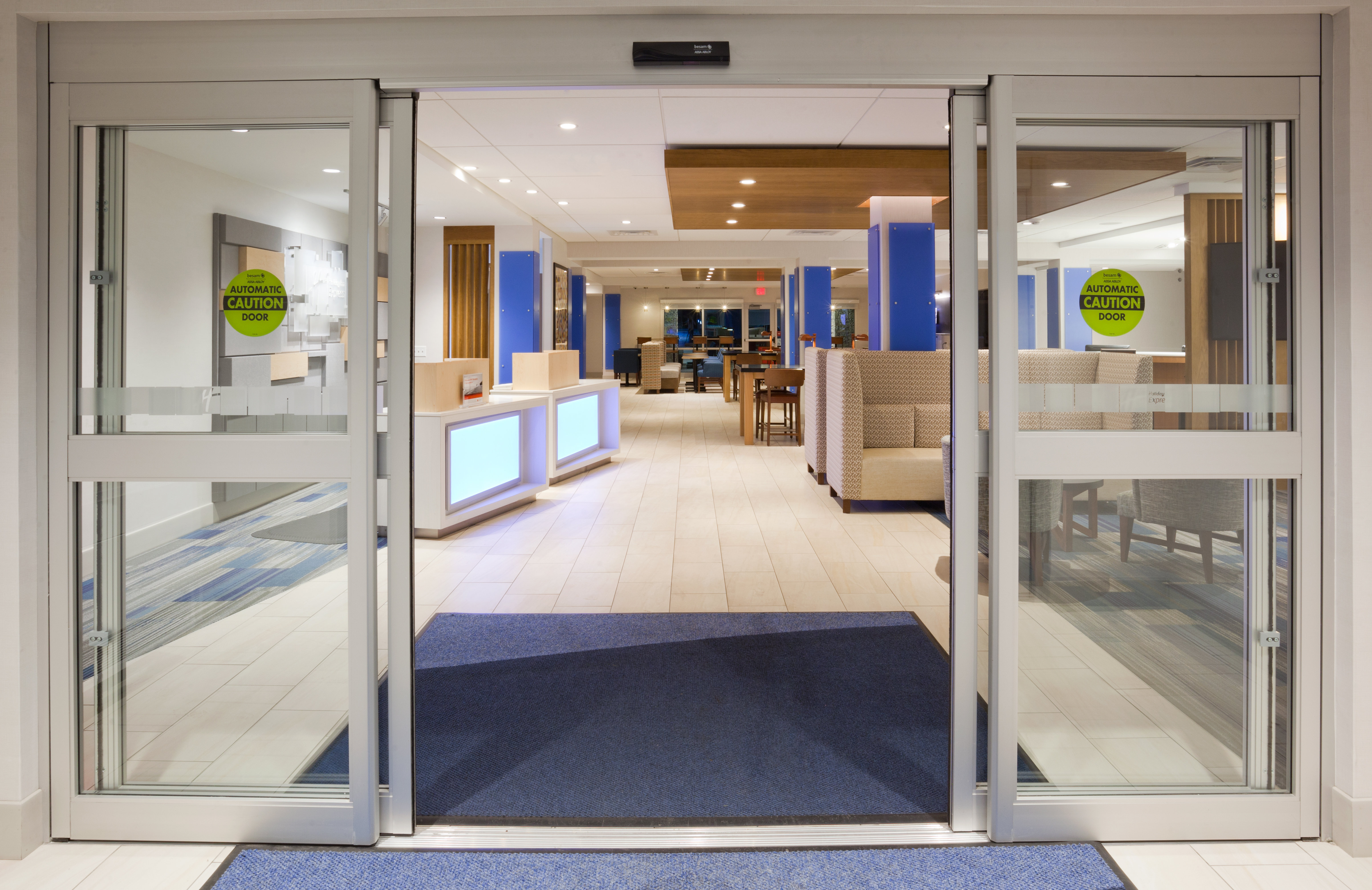 holiday inn express and suites des moines downtown by ihg