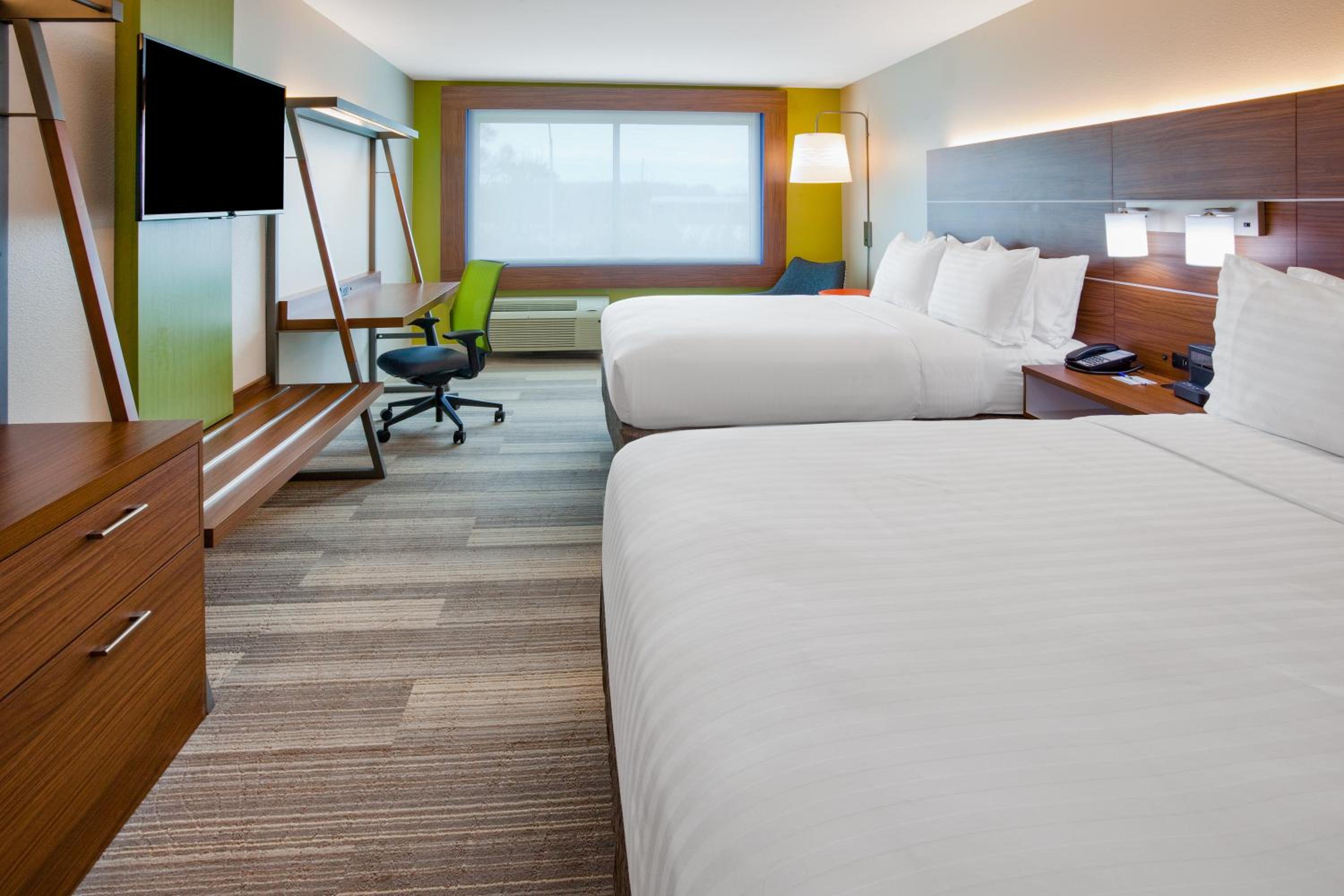 holiday inn express and suites des moines downtown by ihg