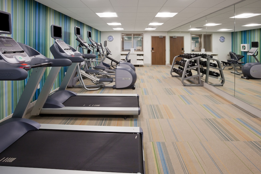 holiday inn express and suites des moines downtown by ihg