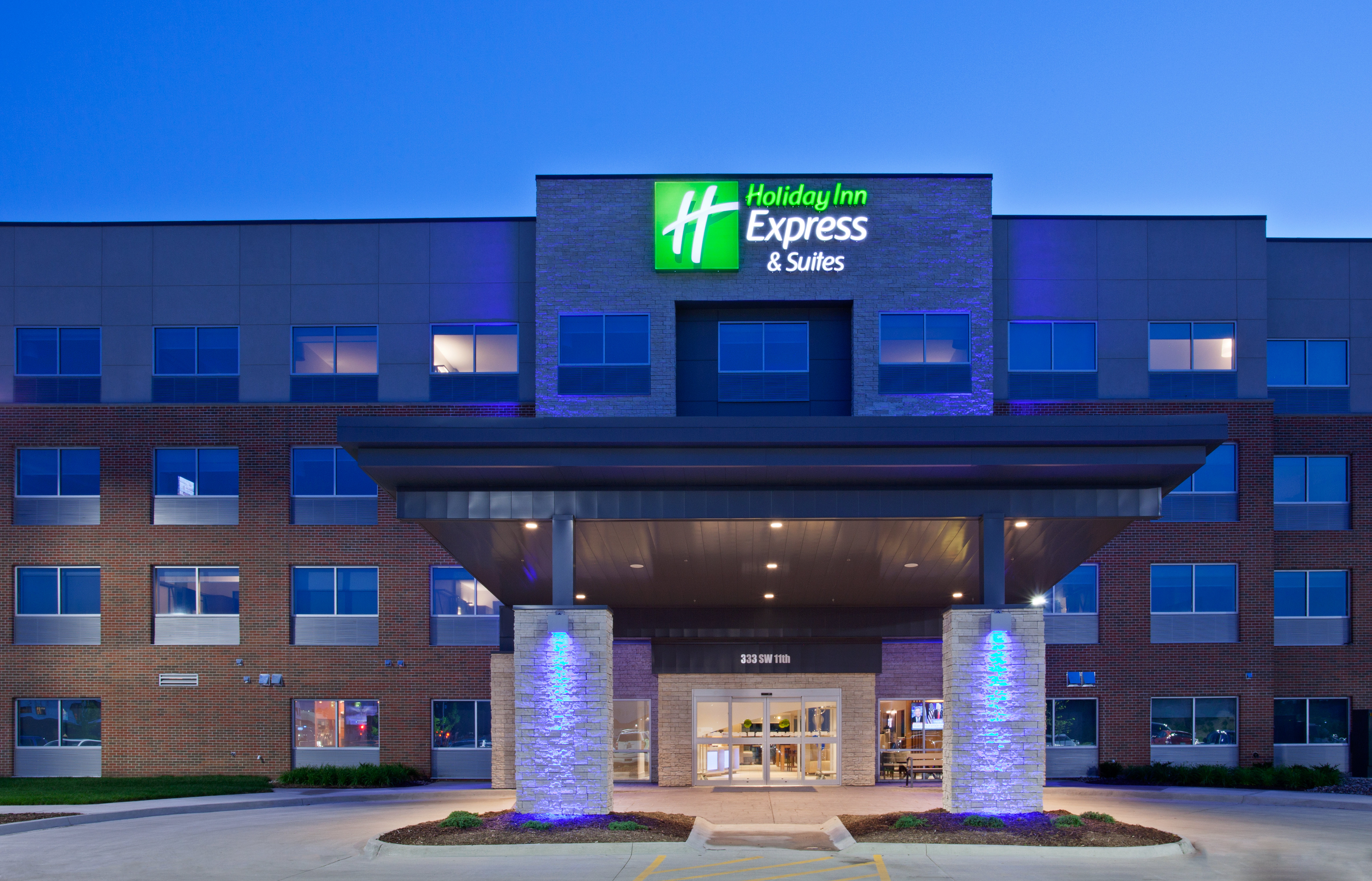 holiday inn express and suites des moines downtown by ihg