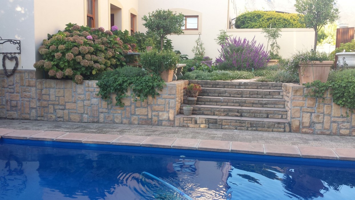 petit plaisir cottage