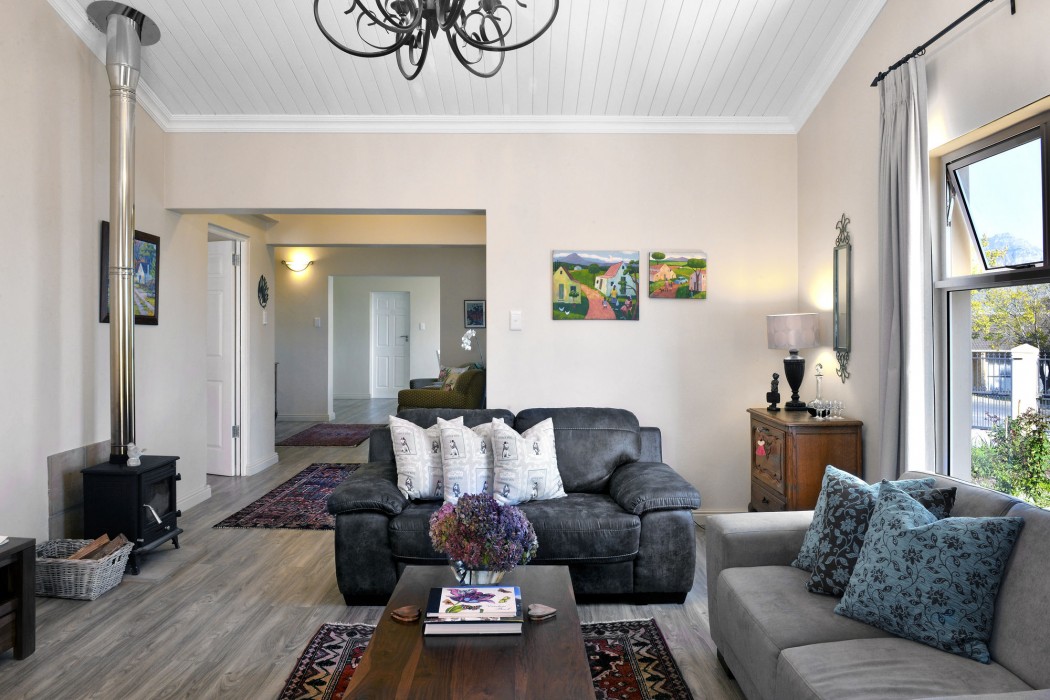 petit plaisir cottage