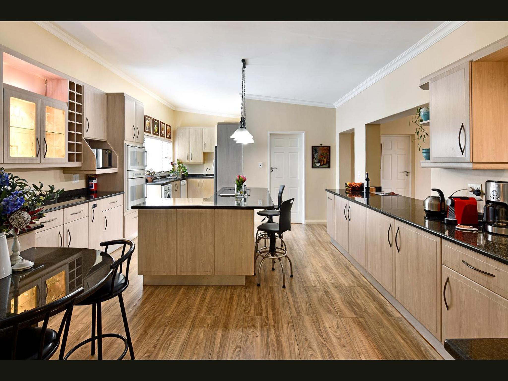 petit plaisir cottage